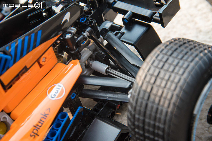 【樂高開箱】LEGO 42141 McLaren F1 Race Car,大比例就是香!