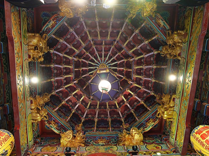 艋舺青山宮、朝北醫院、艋舺清水巖、萬華區史展示中心 — 艋舺市街散步之二
