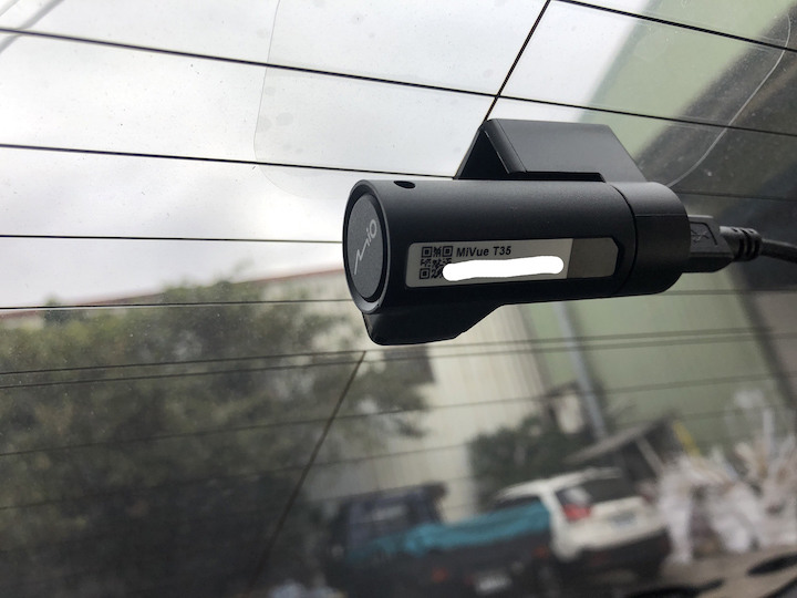 開箱-入門雙鏡頭 Mio C588T 行車記錄器