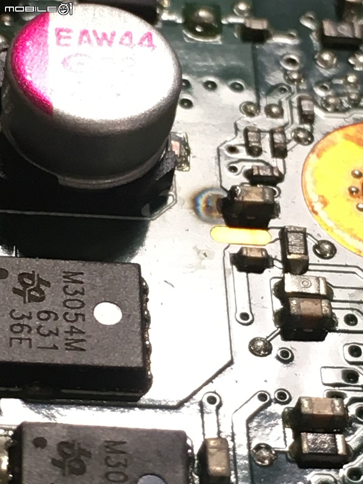 小弟的x556ur開不了機