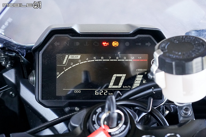 YAMAHA YZF-R7 試駕｜正統賽道騎乘設定 雙缸也能有樂趣