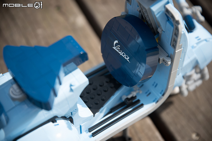 樂高 LEGO 10298 Vespa 125|忠於原貌的義式浪漫風情!