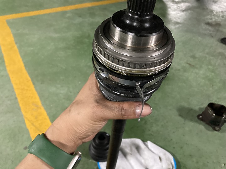 教學文:第一代RAV4 後傳動軸防塵套更換