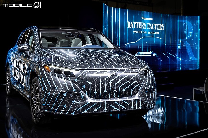 【海外新訊】Mercedes-Benz釋出EQS SUV最終測試照,預告4/19正式發表!