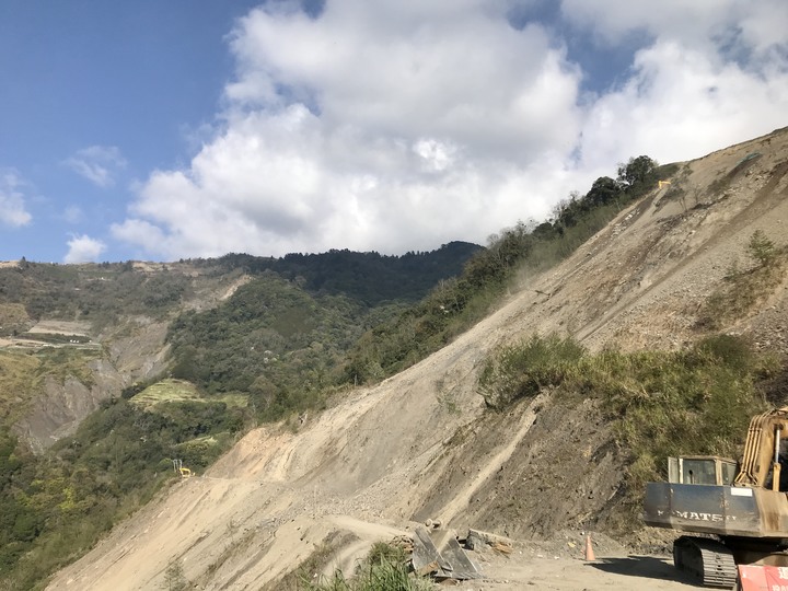 跨界 Cross 旅遊--翠巒、紅香、瑞岩、慈峰、翠峰、靜觀、合作、平靜、力行、華岡