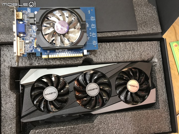 點我看大圖 技嘉Z690M AORUS ELITE DDR4 滿滿的Gen4SSD 3插槽 雞排主機板 簡單開箱