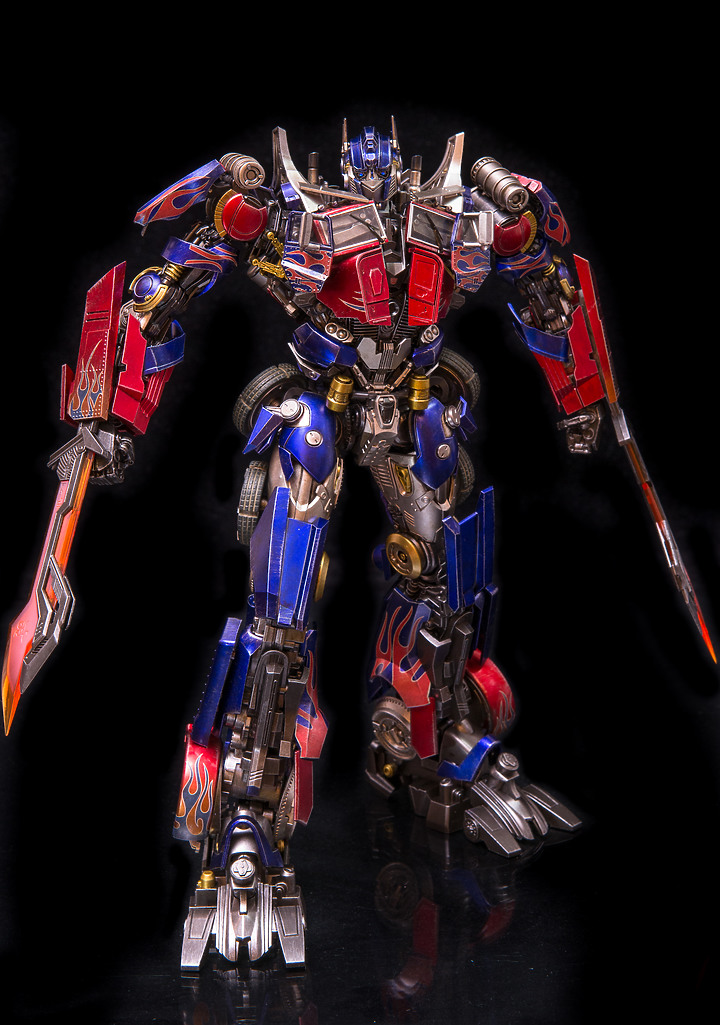 Threezero 變形金剛〈復仇之戰 柯博文 DLX版〉