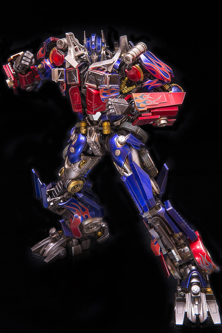Threezero 變形金剛〈復仇之戰 柯博文 DLX版〉