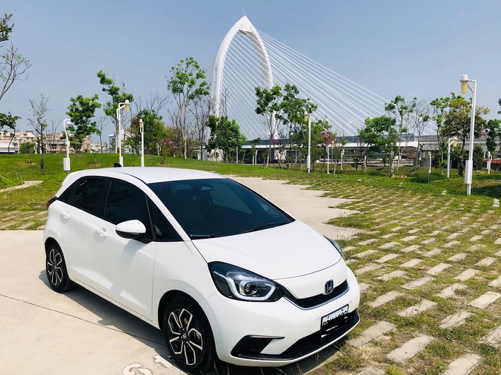 FIT e:HEV 矛盾生活的平衡小車~油電系統的世代傳承