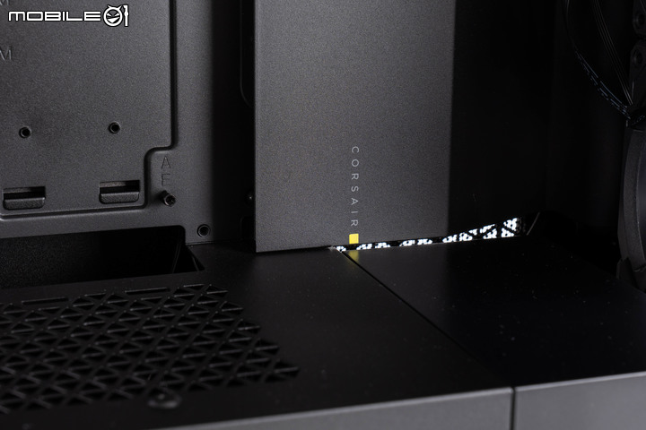 CORSAIR iCUE 5000T RGB 機殼開箱實裝 以滿滿燈效設計打造個人絢爛風格