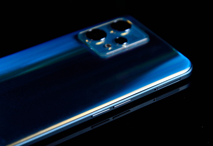 『夜色恣意 光影相隨』Realme 9 Pro+ 開箱攝影分享