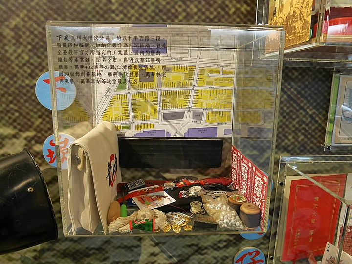 艋舺青山宮、朝北醫院、艋舺清水巖、萬華區史展示中心 — 艋舺市街散步之二