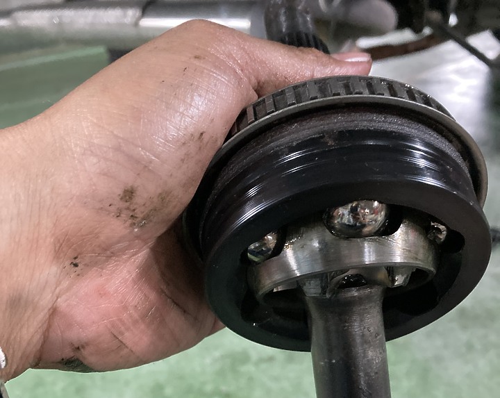 教學文:第一代RAV4 後傳動軸防塵套更換