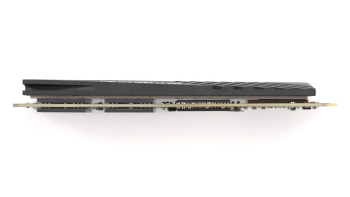 無光害 7400MB/s 極速 PCIe Gen4 x4 SSD，Patriot Viper VP4300 2TB