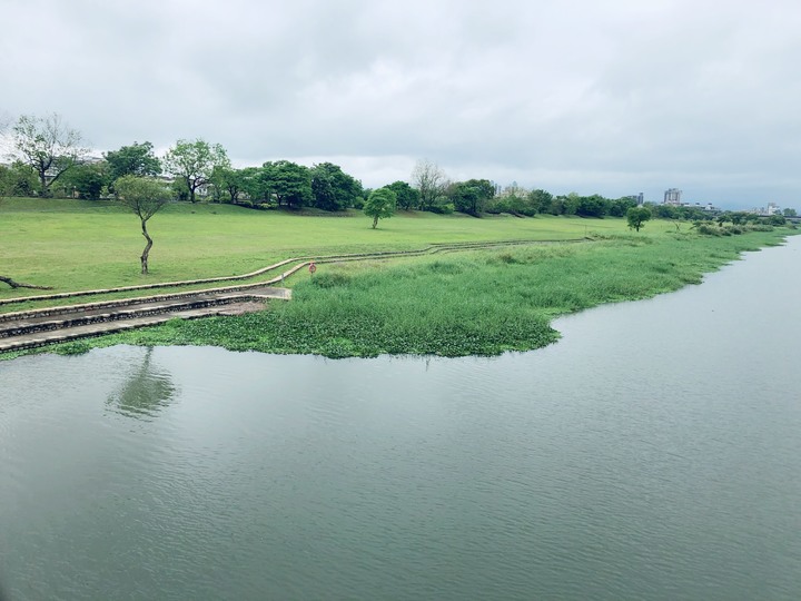 【時光機4年前的親子遊記】宜蘭|慶和橋、悦川酒店、親水公園,陰雨綿綿還是要放電!
