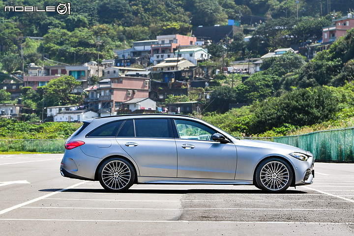 M-Benz C300 Estate運動版試駕 │ 能帥能跑更能載，科技跑旅人人愛！