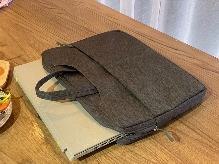綠色環保材質!ACER Aspire Vero i5開箱