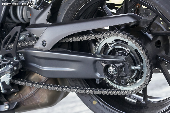 YAMAHA YZF-R7 試駕｜正統賽道騎乘設定 雙缸也能有樂趣