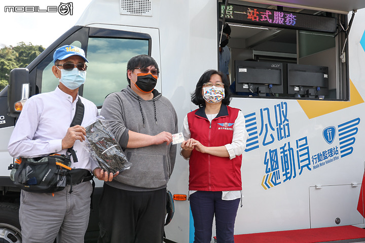 【採訪】前進偏鄉 隨時服務 公路總動員 行動監理站上路啦!
