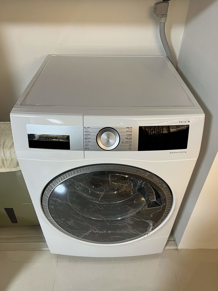 BOSCH 洗脫烘WDU28560TC – 小空間好選擇