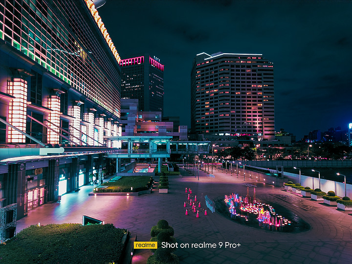 『夜色恣意 光影相隨』Realme 9 Pro+ 開箱攝影分享