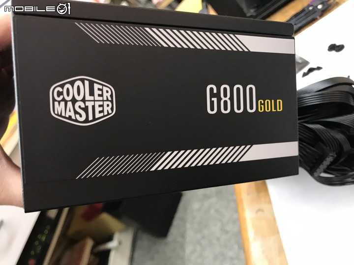 點我看大圖 技嘉Z690M AORUS ELITE DDR4 滿滿的Gen4SSD 3插槽 雞排主機板 簡單開箱