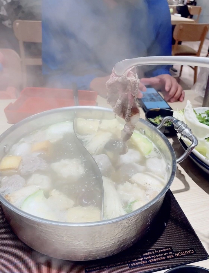 台中美食｜和牛火鍋｜高CP值吃到飽