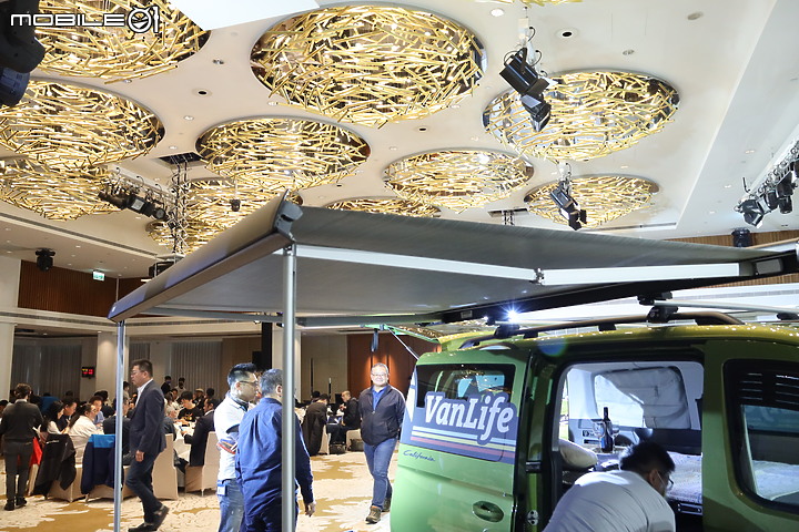 【採訪】福斯商旅 Caddy California 確定明年上市，另為 Caravelle 推出「VanLife Box 好野露營組」變身露營車！