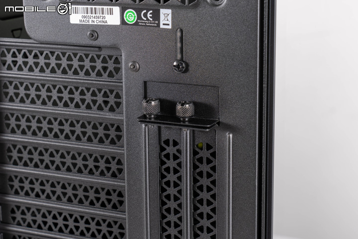 CORSAIR iCUE 5000T RGB 機殼開箱實裝 以滿滿燈效設計打造個人絢爛風格
