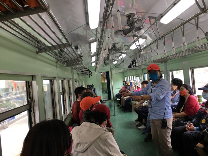 藍皮解憂號觀光列車(台東-枋寮)騎遊金崙