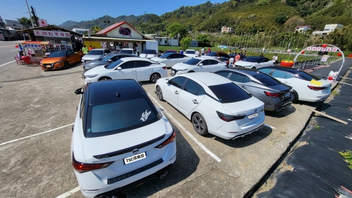ALL NEW SENTRA 2022 草莓日