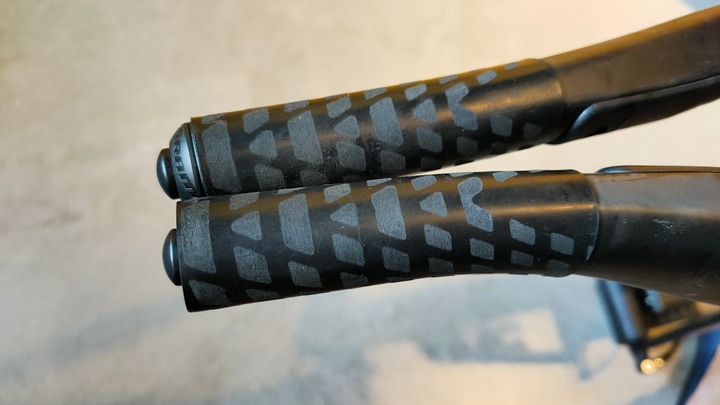 Zipp Vuka Shift AXS 90 開箱+試用心得