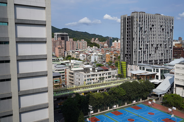 Sony FE PZ 16-35mm f/4 G 評測報告｜353g 輕量超廣角 電動變焦加持攝錄都行！