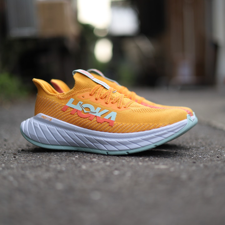 淺談開箱:頂級跑鞋 - HOKA Carbon X 3
