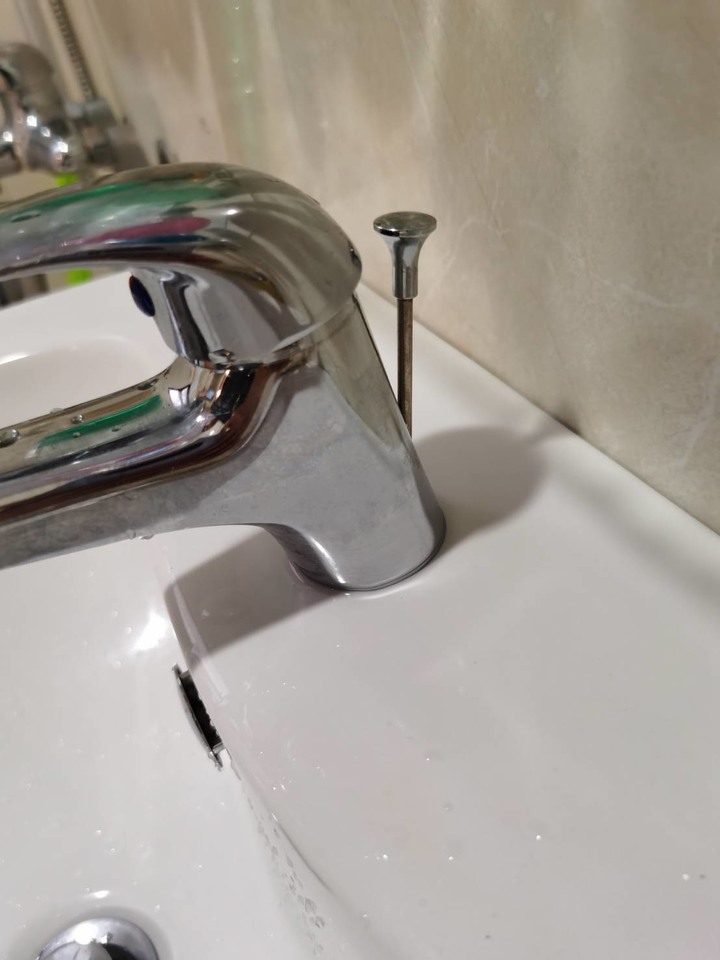 水龍頭飾蓋轉不開...求救!!