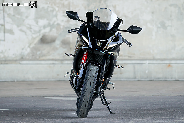 YAMAHA YZF-R7 試駕｜正統賽道騎乘設定 雙缸也能有樂趣