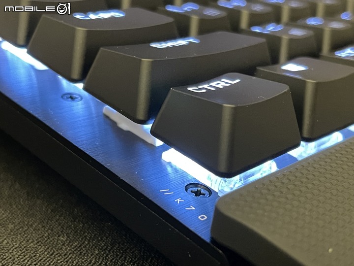 經典再現 CORSAIR K70 RGB PRO機械式鍵盤