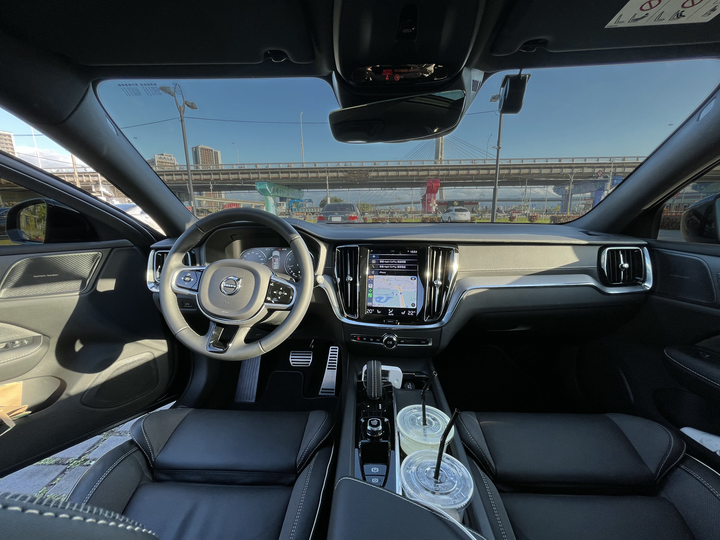 讓新的 V60,接全家人回家!