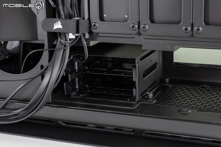 CORSAIR iCUE 5000T RGB 機殼開箱實裝 以滿滿燈效設計打造個人絢爛風格
