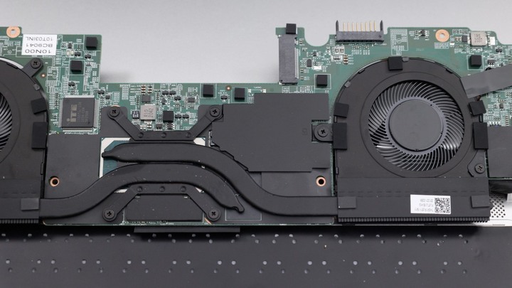 電競品牌走入時尚輕薄生活 XPG XENIA Xe，與 Intel 聯手打造長效筆電