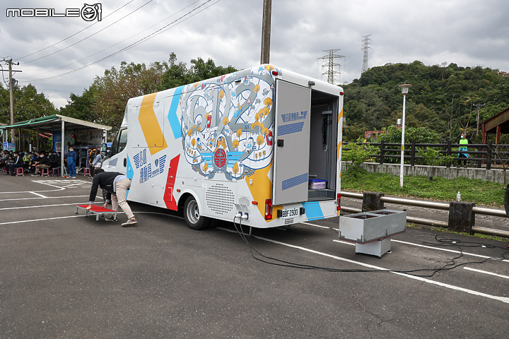 【採訪】前進偏鄉 隨時服務 公路總動員 行動監理站上路啦!