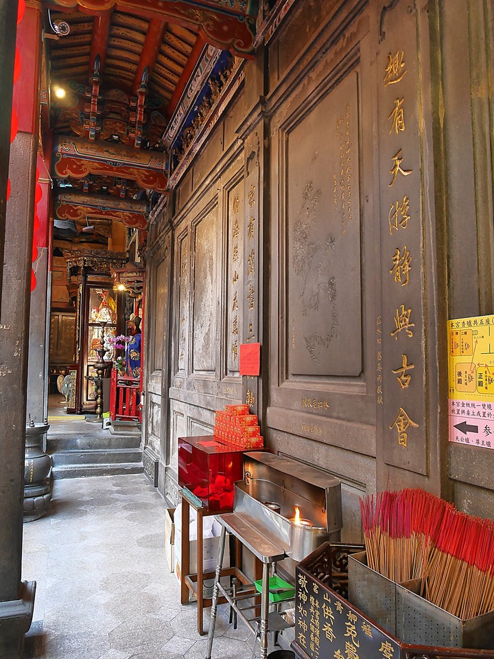 艋舺青山宮、朝北醫院、艋舺清水巖、萬華區史展示中心 — 艋舺市街散步之二