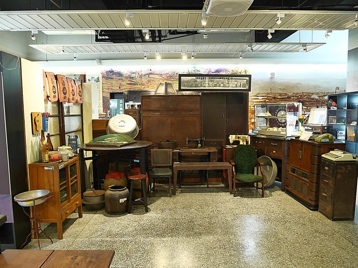 艋舺青山宮、朝北醫院、艋舺清水巖、萬華區史展示中心 — 艋舺市街散步之二
