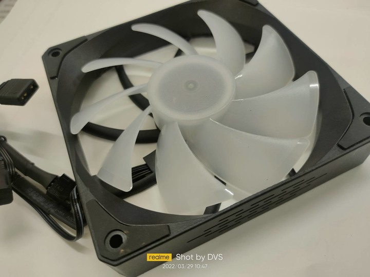 英富達 CPU 散熱器開箱 不專業 業配文 INCF-CF-1206ARGB