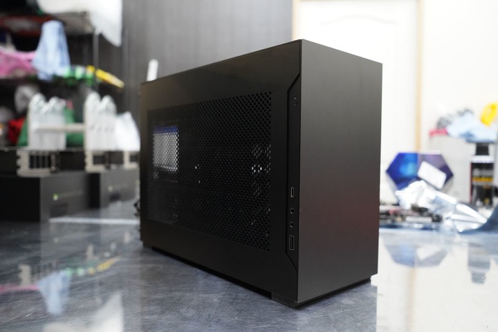 LIAN LI 聯力 A4-H2O 迷你 ITX 機殼 魔術大空間