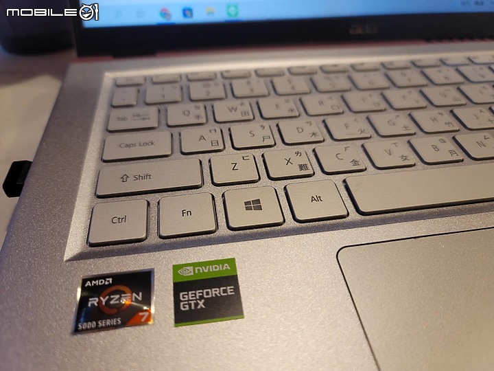 點我看大圖 終於入手了swift X開箱分享 SFX14-41G