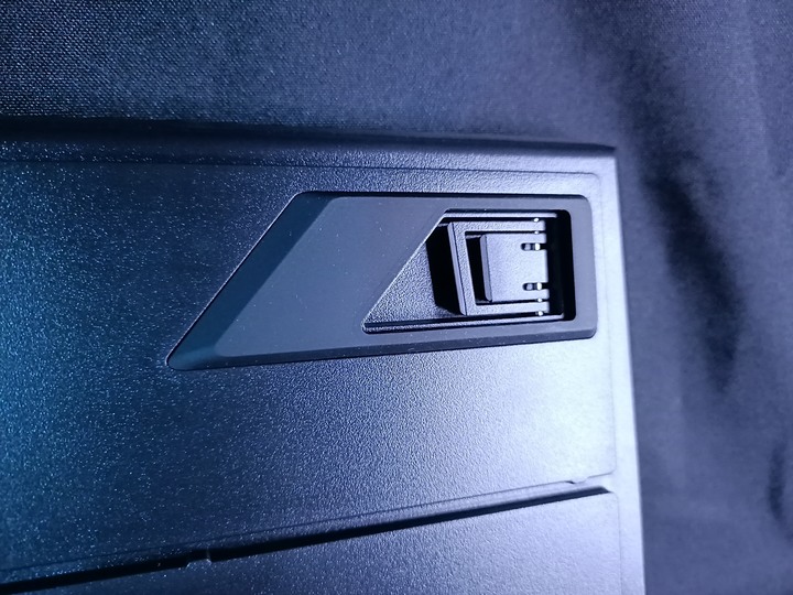 這就是傳說中的大秘寶!? Corsair K70 RGB PRO 紅軸版 開箱