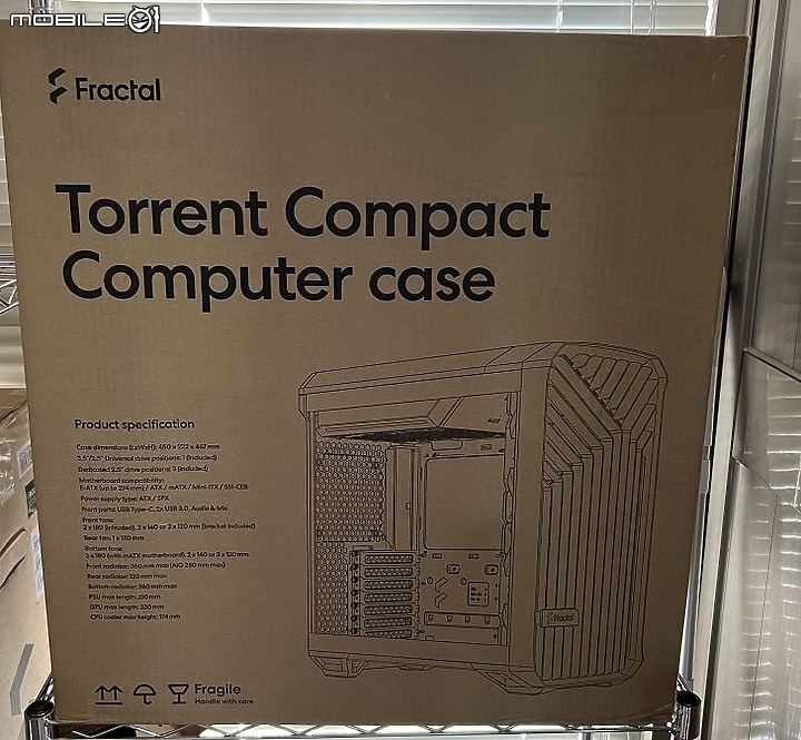 緊湊機身進化，空冷高階機殼首選 FD Torrent compact 雙面黑玻璃