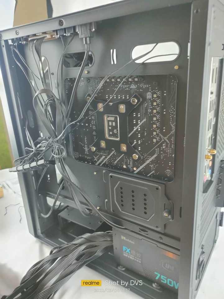 英富達 CPU 散熱器開箱 不專業 業配文 INCF-CF-1206ARGB