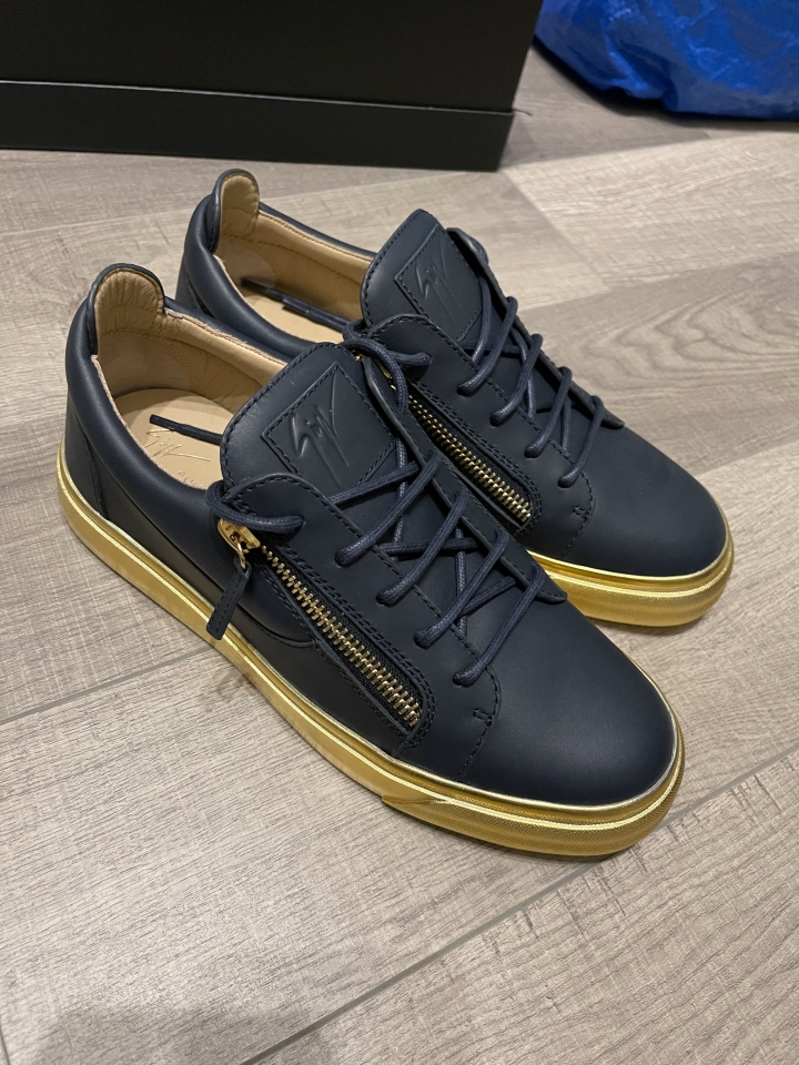 「開箱」Giuseppe Zanotti 黃金大底休閒鞋 & Dsquared2 羊毛開襟毛衣